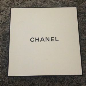 Chanel box